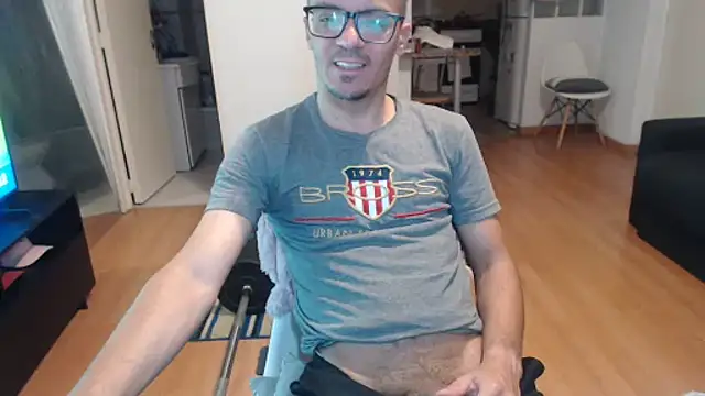 guachin hunk online show from 06/04/26, 03:23