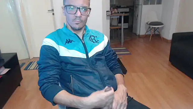 guachin hunk online show from 06/05/26, 03:24