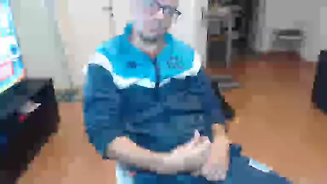 guachin hunk online show from 06/12/26, 10:52