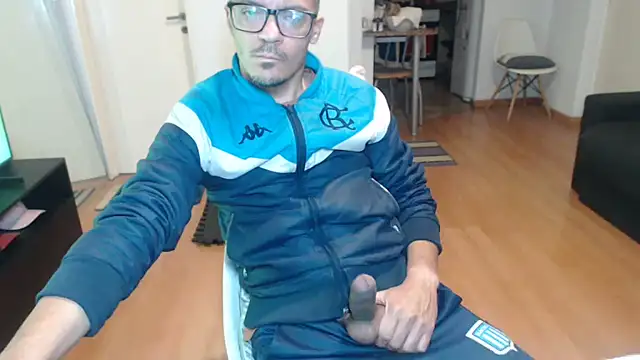 guachin hunk online show from 06/14/26, 04:47