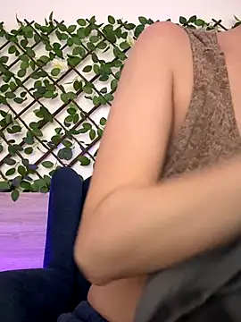 LadyChantale online show from 12/23/25, 08:23