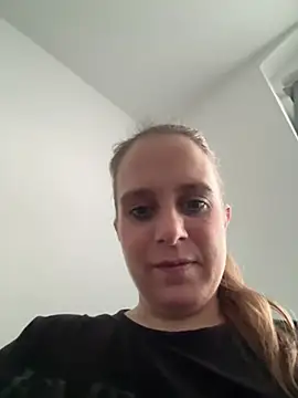LadyChantale online show from 06/10/26, 05:28