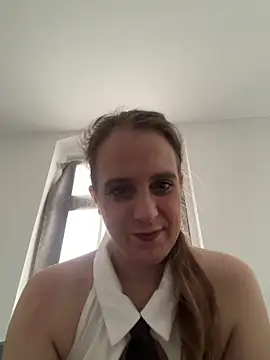 LadyChantale online show from 06/17/26, 05:54