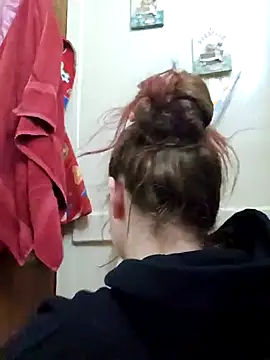 Snapshot of Snowbunnycake_131 chatting on 01/20/25, 09:24 Snowbunnycake 131 online show from 01/20/25, 09:24