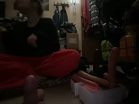 Snowbunnycake 131 online show from 05/12/26, 10:12