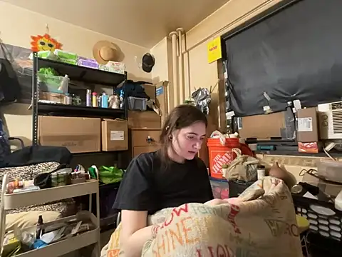 Snowbunnycake 131 online show from 05/25/26, 01:11