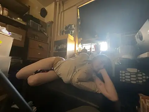 Snowbunnycake 131 online show from 06/20/26, 06:22