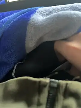 Snapshot of bigdiiiickkk chatting on 01/15/26, 04:33 bigdiiiickkk online show from 01/15/26, 04:33