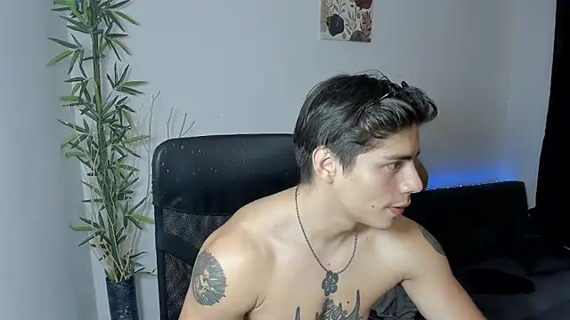 Giordano Russo online show from 12/29/24, 01:24