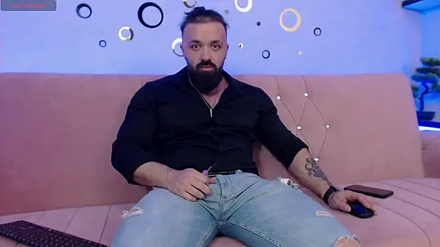 alexhunk09 online show from 04/15/26, 11:49
