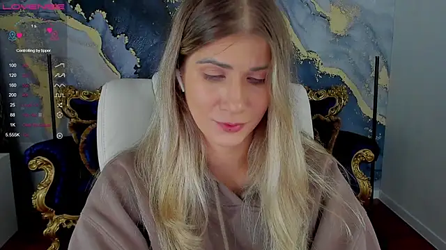 Snapshot of CassandraGood chatting on 12/09/24, 11:56 CassandraGood online show from 12/09/24, 11:56