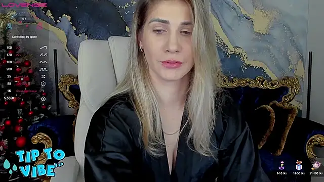 Snapshot of CassandraGood chatting on 12/19/24, 08:44 CassandraGood online show from 12/19/24, 08:44