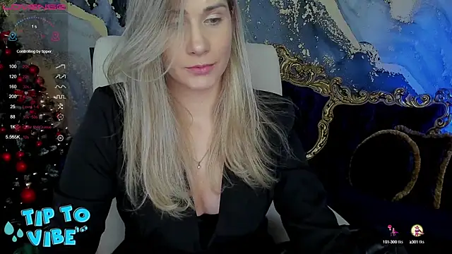 Snapshot of CassandraGood chatting on 12/22/24, 12:50 CassandraGood online show from 12/22/24, 12:50