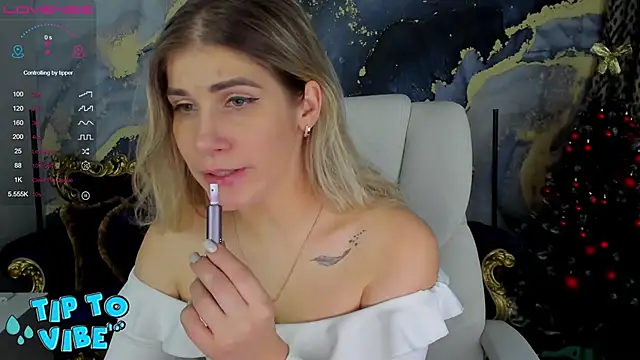 Snapshot of CassandraGood chatting on 01/02/25, 09:33 CassandraGood online show from 01/02/25, 09:33