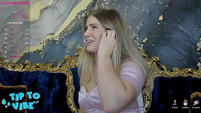 Snapshot of CassandraGood chatting on 01/10/25, 05:58 CassandraGood online show from 01/10/25, 05:58