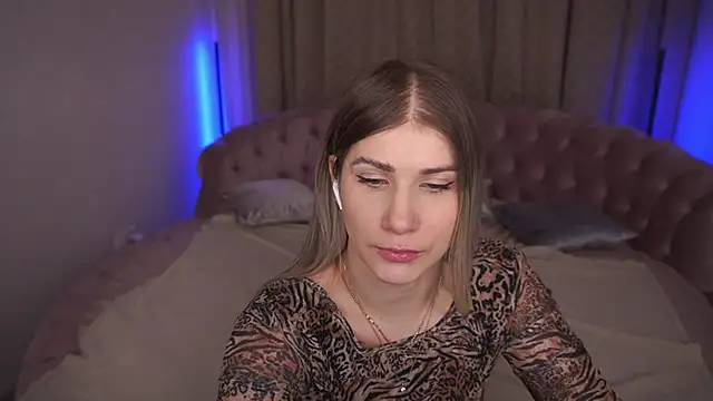 Snapshot of CassandraGood chatting on 03/15/25, 02:46 CassandraGood online show from 03/15/25, 02:46