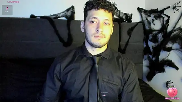 Snapshot of alejandro__2 chatting on 11/01/25, 06:43 alejandro 2 online show from 11/01/25, 06:43