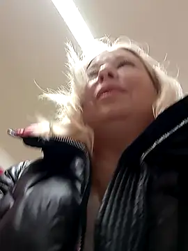 Arina smiles online show from 01/25/25, 03:30