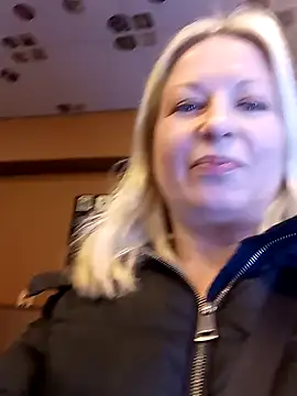 Arina smiles online show from 01/26/25, 04:30