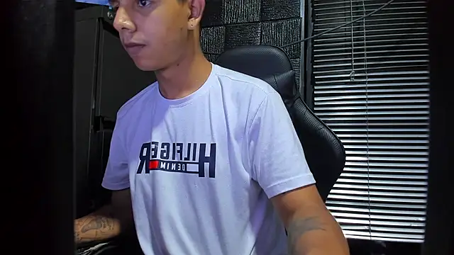 boy bigcock24cm online show from 06/11/26, 01:05