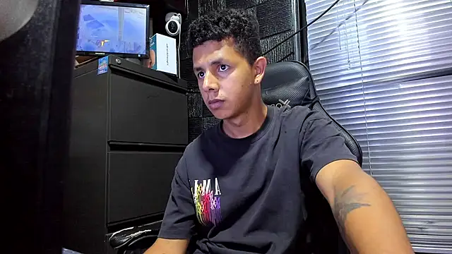 boy bigcock24cm online show from 06/27/26, 11:43