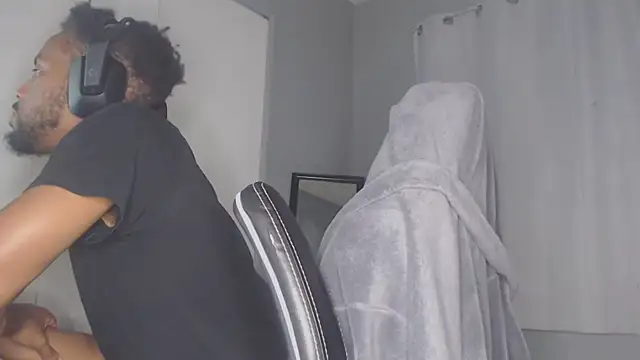 Snapshot of ChrisVacher chatting on 12/28/24, 04:08 ChrisVacher online show from 12/28/24, 04:08