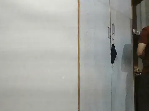 Snapshot of valyriansteel2 chatting on 11/05/25, 11:32 valyriansteel2 online show from 11/05/25, 11:32