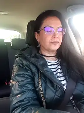 x  KHALEESI  x online show from 12/15/25, 07:34