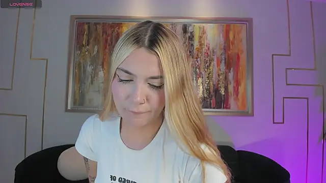 Snapshot of NiaHolland chatting on 02/22/26, 11:47 NiaHolland online show from 02/22/26, 11:47