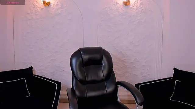 MollyJones  online show from 06/09/26, 07:36