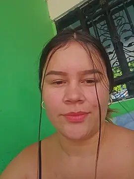 Snapshot of sweet_lucia chatting on 07/13/26, 02:20 sweet lucia online show from 07/13/26, 02:20