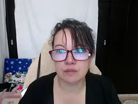 Snapshot of Sonialorens_ chatting on 12/13/24, 04:16 Sonialorens  online show from 12/13/24, 04:16