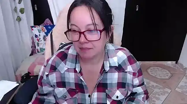 Snapshot of Sonialorens_ chatting on 12/21/24, 03:31 Sonialorens  online show from 12/21/24, 03:31