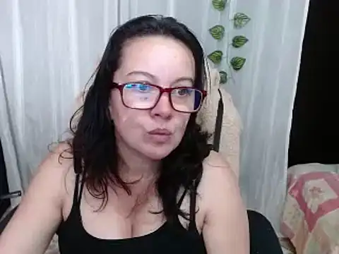 Snapshot of Sonialorens_ chatting on 12/28/24, 07:54 Sonialorens  online show from 12/28/24, 07:54