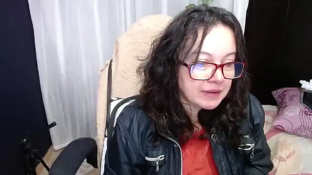 Snapshot of Sonialorens_ chatting on 01/08/25, 12:37 Sonialorens  online show from 01/08/25, 12:37