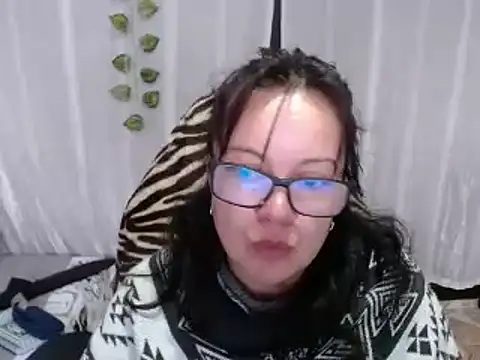 Snapshot of Sonialorens_ chatting on 02/07/25, 02:37 Sonialorens  online show from 02/07/25, 02:37