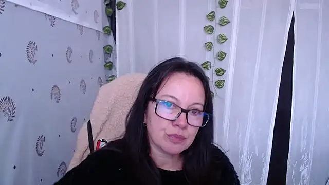 Snapshot of Sonialorens_ chatting on 02/15/25, 06:01 Sonialorens  online show from 02/15/25, 06:01