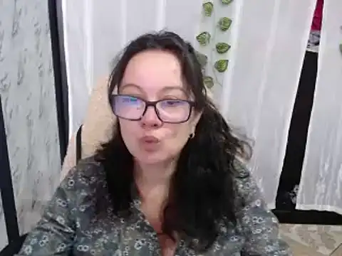 Snapshot of Sonialorens_ chatting on 02/27/25, 02:43 Sonialorens  online show from 02/27/25, 02:43