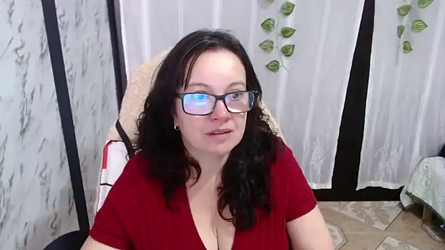 Snapshot of Sonialorens_ chatting on 03/06/25, 08:16 Sonialorens  online show from 03/06/25, 08:16