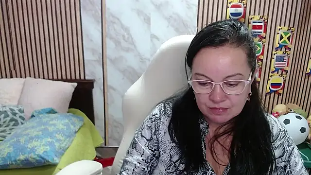 Sonialorens  online show from 06/21/26, 07:27