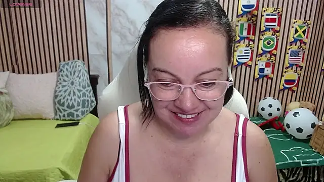 Sonialorens  online show from 06/29/26, 04:07