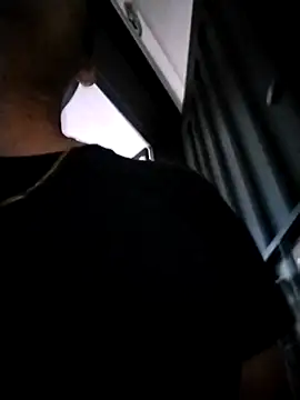 Snapshot of starplss chatting on 11/25/25, 10:43 starplss online show from 11/25/25, 10:43