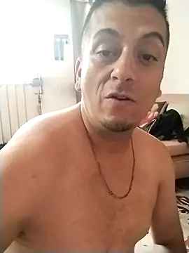 Snapshot of starplss chatting on 11/28/25, 08:33 starplss online show from 11/28/25, 08:33