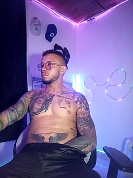 Snapshot of sebastian_horny chatting on 03/07/26, 03:14 sebastian horny online show from 03/07/26, 03:14