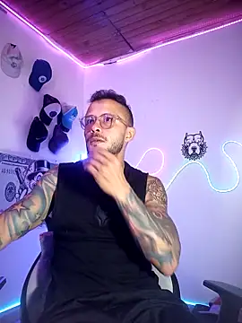 Snapshot of sebastian_horny chatting on 03/17/26, 08:39 sebastian horny online show from 03/17/26, 08:39