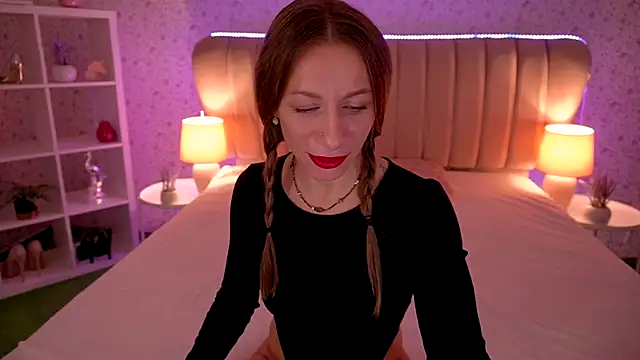 MirandaHobbs online show from 11/30/25, 07:56