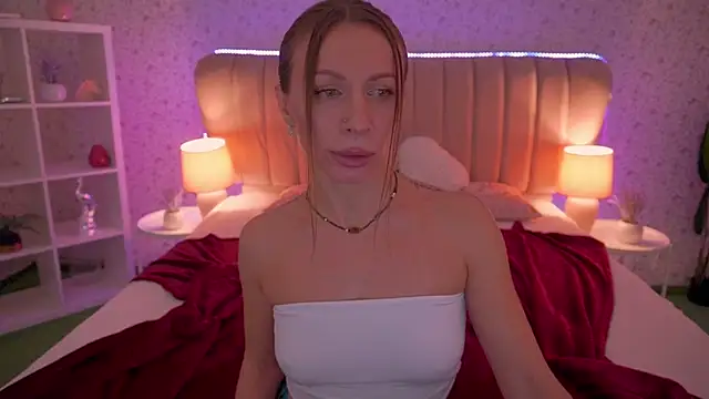 MirandaHobbs online show from 12/03/25, 08:12