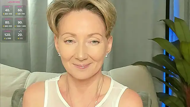 Snapshot of AkexandraFix chatting on 03/03/26, 01:50 AkexandraFix online show from 03/03/26, 01:50