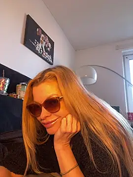 Snapshot of Lisavontease chatting on 02/21/26, 08:37 Lisavontease online show from 02/21/26, 08:37