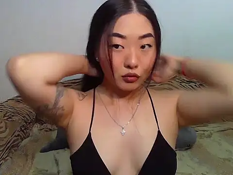 Snapshot of Aleksa_Blackdream chatting on 12/20/25, 03:35 Aleksa Blackdream online show from 12/20/25, 03:35